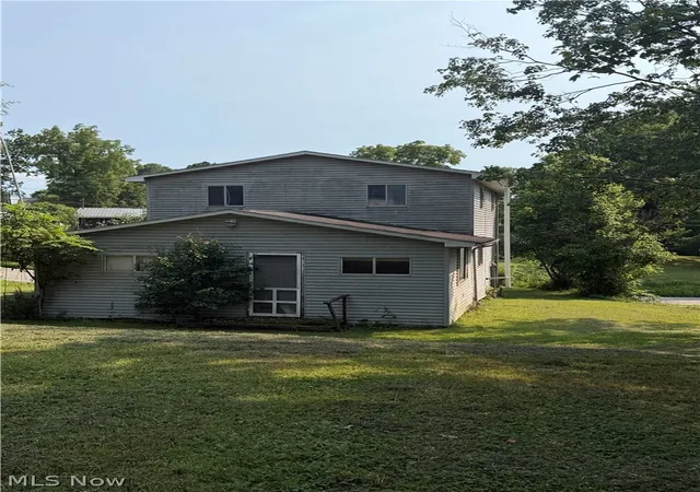 Photo 3 of Single family home for sale at 1600 Core Rd, Parkersburg, WV 26104 | MLS# 5227717 | Listing updated on 2026-09-05