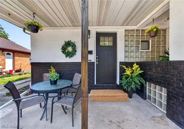Photo 3 of Sale Pending at 514 6th Street NW, North Canton, OH 44720 | MLS# 5227515 | Listing updated on 2026-09-07