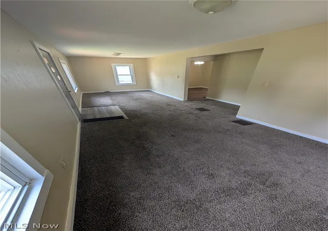 Photo 3 of Single family home for sale at 328 Wood Aly, East Liverpool, OH 43920 | MLS# 5227662 | Listing updated on 2026-09-14