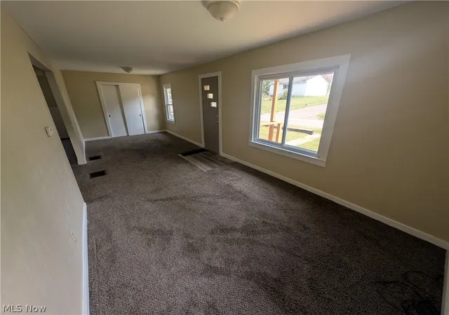 Photo 4 of Single family home for sale at 328 Wood Aly, East Liverpool, OH 43920 | MLS# 5227662 | Listing updated on 2026-09-14