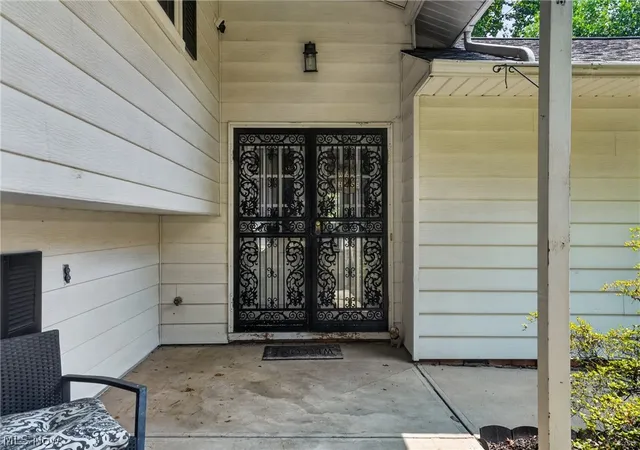 Photo 3 of Sale Pending at 5641 Meister Rd, Mentor, OH 44060 | MLS# 5228093 | Listing updated on 2026-09-23