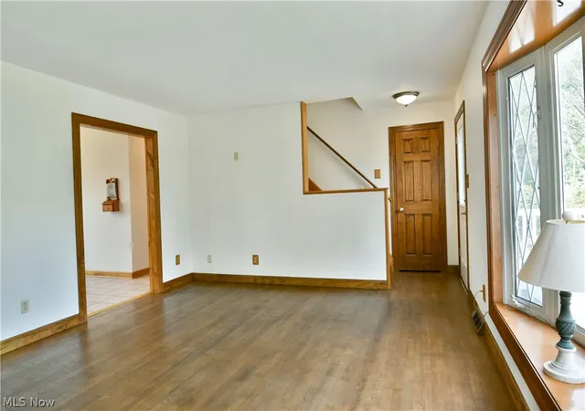Photo 4 of Single family home for sale at 1393 Sunnyfield Ave NW, Warren, OH 44481 | MLS# 5226597 | Listing updated on 2026-09-28