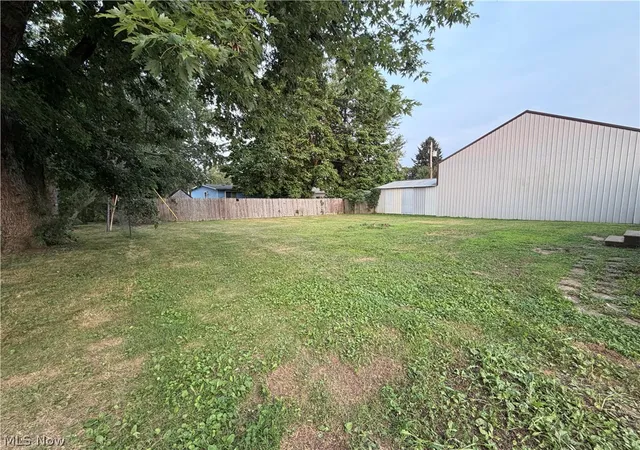 Photo 3 of Single family home for sale at 573 Chestnut St, Newcomerstown, OH 43832 | MLS# 5228111 | Listing updated on 2026-09-05