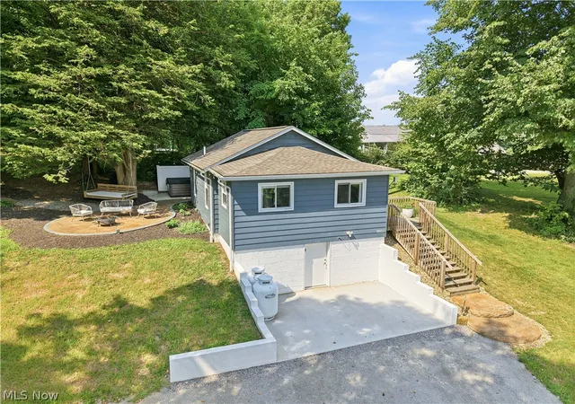 Photo 3 of Single family home for sale at 32880 Camp Dr, Hanoverton, OH 44423 | MLS# 5228110 | Listing updated on 2026-09-04