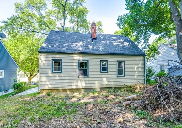 Photo 2 of Single family home for sale at 821 Cree Ave, Akron, OH 44305 | MLS# 5228194 | Listing updated on 2026-09-08