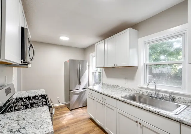 Photo 3 of Single family home for sale at 821 Cree Ave, Akron, OH 44305 | MLS# 5228194 | Listing updated on 2026-09-08