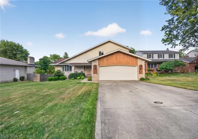 Photo 2 of Sale Pending at 7171 Rustic Oval, Seven Hills, OH 44131 | MLS# 5228420 | Listing updated on 2026-09-13