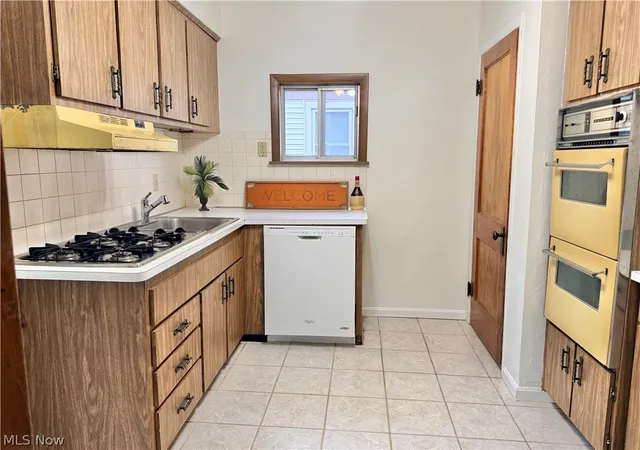 Photo 2 of Sale Pending at 2013 Mayview Ave, Cleveland, OH 44109 | MLS# 5228109 | Listing updated on 2026-10-02