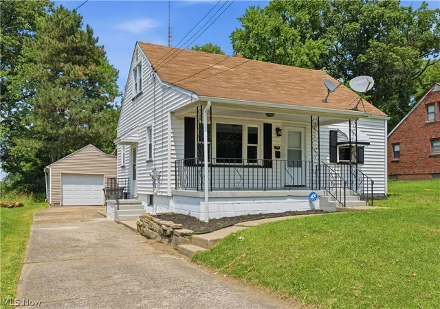 Single family home for sale at 734 Pasadena Ave, Youngstown, OH 44502 | MLS# 5228499