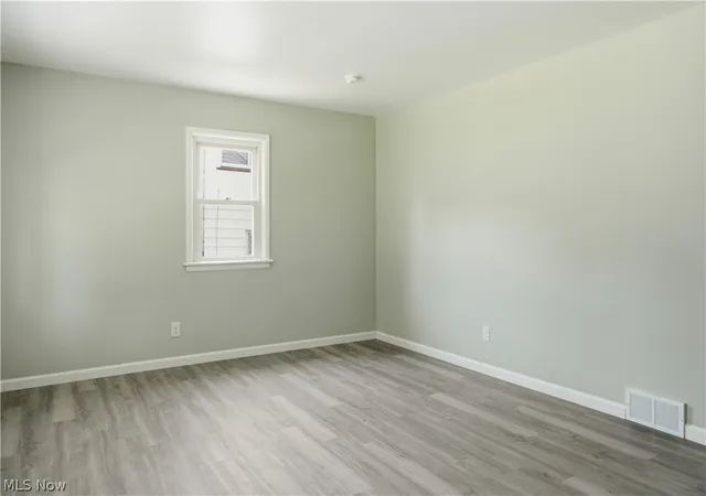 Photo 3 of Single family home for sale at 734 Pasadena Ave, Youngstown, OH 44502 | MLS# 5228499 | Listing updated on 2026-09-03