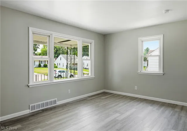 Photo 4 of Single family home for sale at 734 Pasadena Ave, Youngstown, OH 44502 | MLS# 5228499 | Listing updated on 2026-09-03