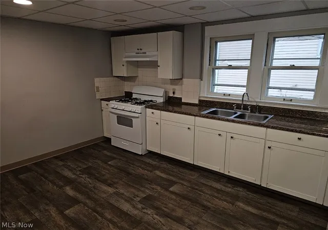 Photo 2 of Single family home for sale at 1098 Big Fls Ave, Akron, OH 44310 | MLS# 5228558 | Listing updated on 2026-09-14