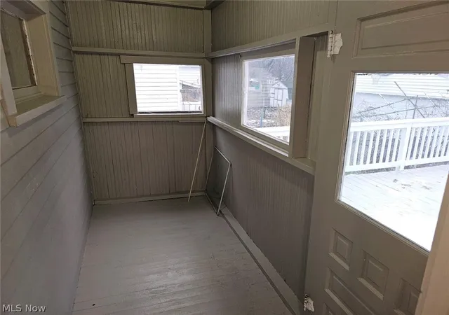 Photo 3 of Single family home for sale at 1098 Big Fls Ave, Akron, OH 44310 | MLS# 5228558 | Listing updated on 2026-09-14
