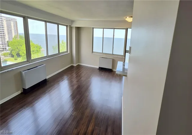 Photo 3 of Condo for sale at 12520 Edgewater Dr #905, Lakewood, OH 44107 | MLS# 5225777 | Listing updated on 2026-09-09