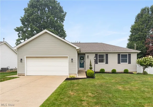 Single family home for sale at 835 Johnny K Blvd, Hubbard, OH 44425 | MLS# 5228460