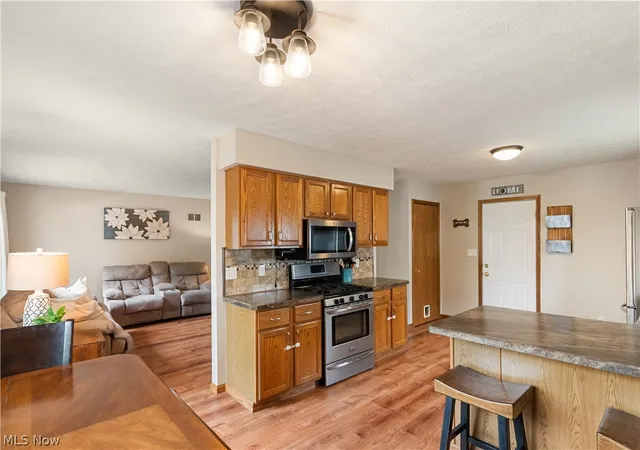 Photo 3 of Single family home for sale at 835 Johnny K Blvd, Hubbard, OH 44425 | MLS# 5228460 | Listing updated on 2026-09-28