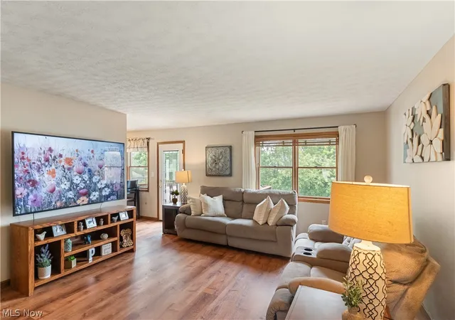 Photo 4 of Single family home for sale at 835 Johnny K Blvd, Hubbard, OH 44425 | MLS# 5228460 | Listing updated on 2026-09-28