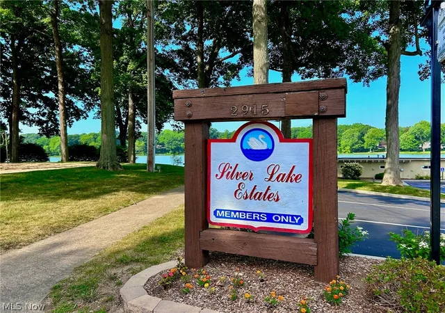 Photo 2 of Single family home for sale at 3083 Orchard Rd, Silver Lake, OH 44224 | MLS# 5227947 | Listing updated on 2026-09-11