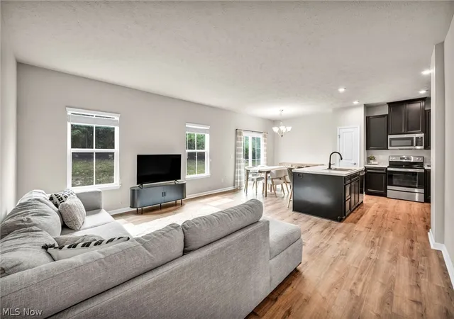 Photo 2 of Condo for sale at 7230 Hillsview Dr, Concord Township, OH 44077 | MLS# 5228592 | Listing updated on 2026-09-04