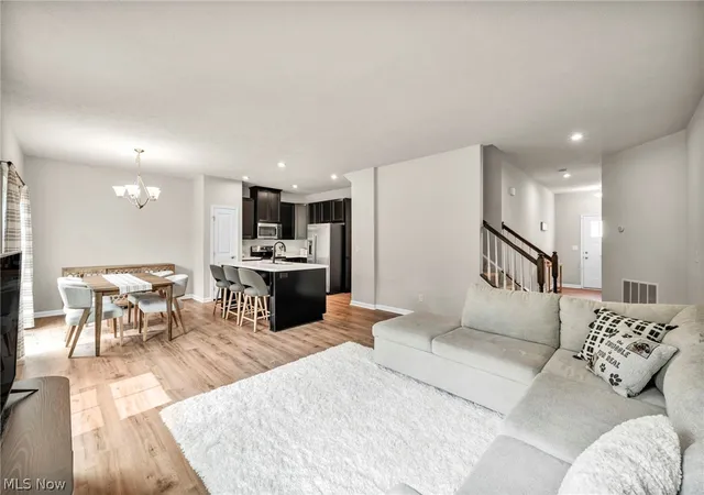 Photo 3 of Condo for sale at 7230 Hillsview Dr, Concord Township, OH 44077 | MLS# 5228592 | Listing updated on 2026-09-04