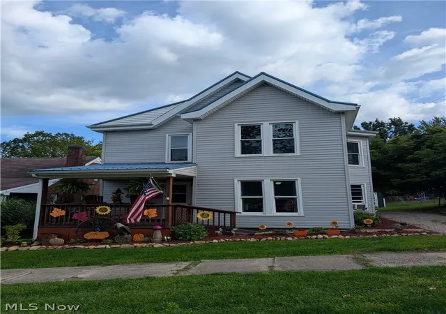 Photo 3 of Single family home for sale at 214 Charleston St, Cadiz, OH 43907 | MLS# 5227737 | Listing updated on 2026-09-02