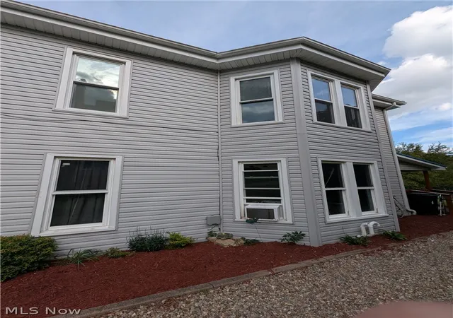 Photo 4 of Single family home for sale at 214 Charleston St, Cadiz, OH 43907 | MLS# 5227737 | Listing updated on 2026-09-02