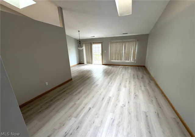 Photo 4 of Condo for sale at 101 Brambly Hedge Dr, Millersburg, OH 44654 | MLS# 5227901 | Listing updated on 2026-09-11