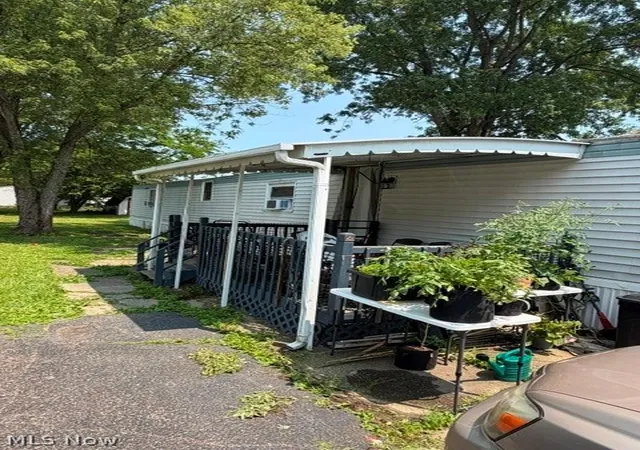 Photo 2 of Single family home for sale at 0 Kings Dr Sw, Warren, OH 44481 | MLS# 5228706 | Listing updated on 2026-09-15