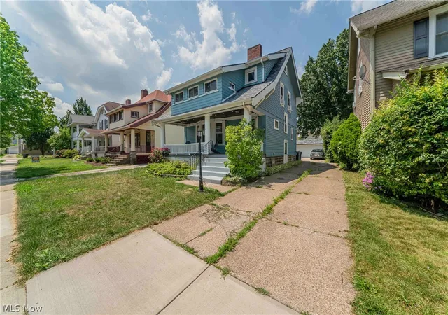 Photo 3 of Single family home for sale at 1290 Jackson Ave, Lakewood, OH 44107 | MLS# 5227835 | Listing updated on 2026-09-28