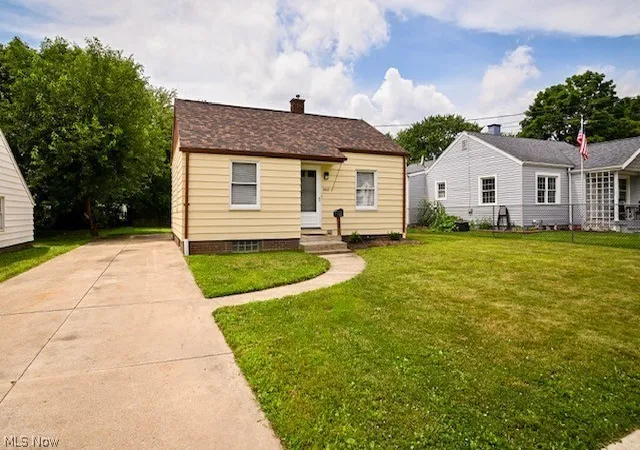 Photo 2 of Single family home for sale at 2817 Fletcher Ave Ne, Canton, OH 44705 | MLS# 5228987 | Listing updated on 2026-09-09