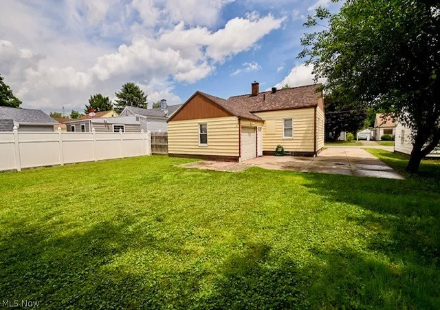 Photo 3 of Single family home for sale at 2817 Fletcher Ave Ne, Canton, OH 44705 | MLS# 5228987 | Listing updated on 2026-09-09