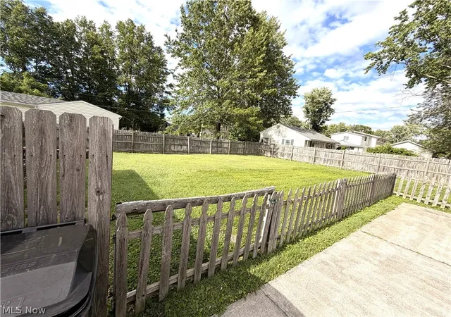 Photo 3 of Sale Pending at 1306 Prospect St, Elyria, OH 44035 | MLS# 5229117 | Listing updated on 2026-09-14