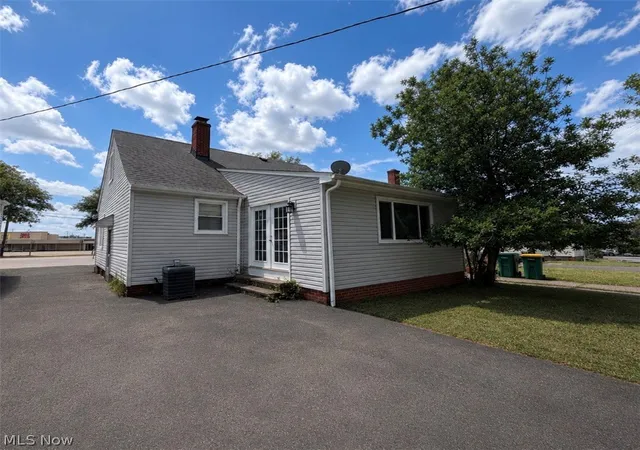 Photo 2 of Single family home for sale at 21419 Libby Rd, Maple Heights, OH 44137 | MLS# 5229188 | Listing updated on 2026-09-13