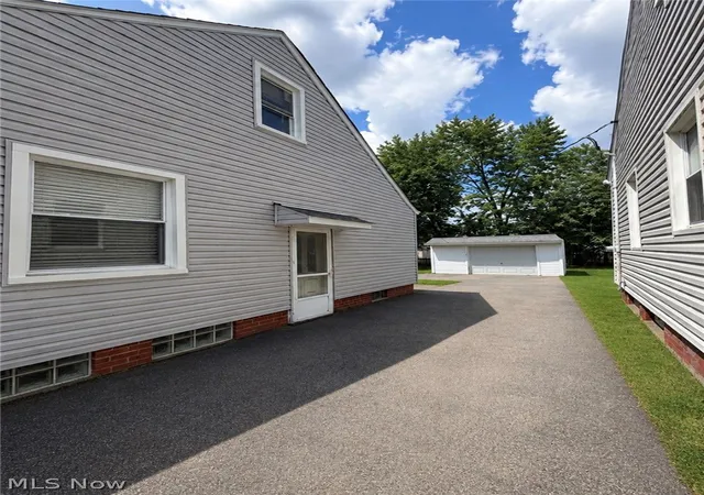 Photo 3 of Single family home for sale at 21419 Libby Rd, Maple Heights, OH 44137 | MLS# 5229188 | Listing updated on 2026-09-13