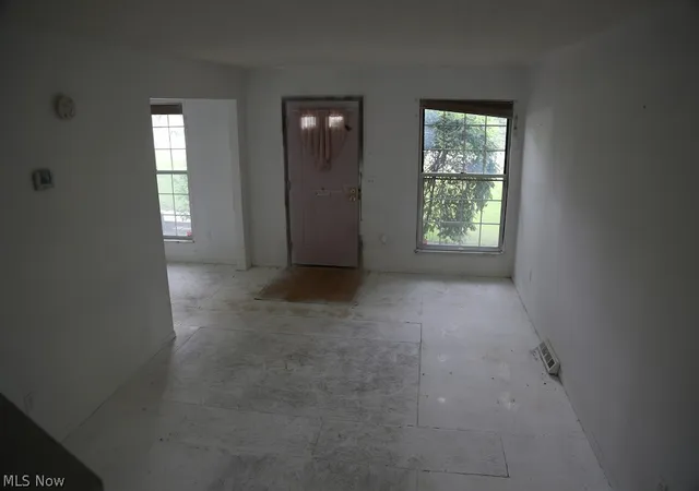 Photo 3 of Condo for sale at 2786 Mull Ave #C, Copley, OH 44321 | MLS# 5228842 | Listing updated on 2026-09-03