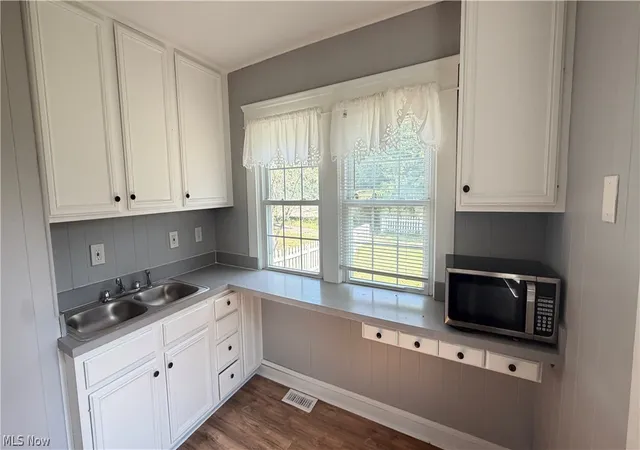 Photo 4 of Single family home for sale at 5221 Milo Ave, Maple Heights, OH 44137 | MLS# 5229316 | Listing updated on 2026-09-03