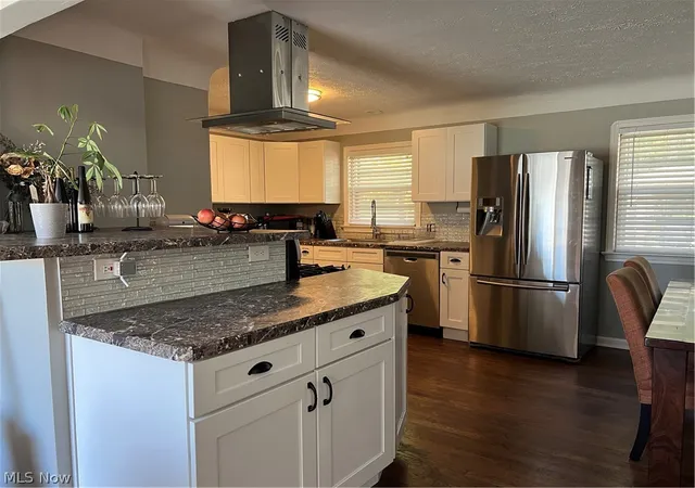 Photo 4 of Single family home for sale at 3282 Royalton Rd, North Royalton, OH 44133 | MLS# 5229340 | Listing updated on 2026-09-28
