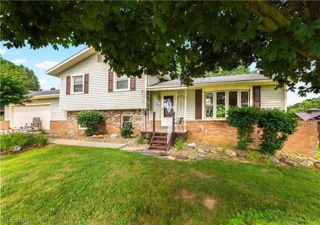 Photo 2 of Single family home for sale at 1977 Massillon Rd, Akron, OH 44312 | MLS# 5229245 | Listing updated on 2026-10-05