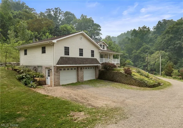 Photo 3 of Single family home for sale at 148 Township Rd 501(tarr Hl Rd), Mingo Junction, OH 43938 | MLS# 5227961 | Listing updated on 2026-10-07