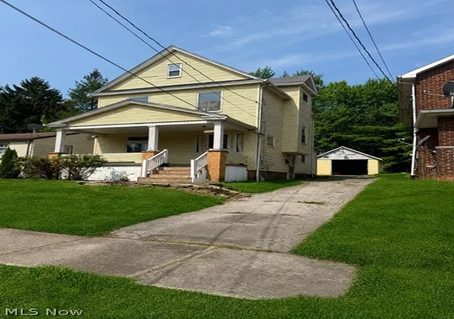 Photo 2 of Single family home for sale at 2750 Julian St, Youngstown, OH 44502 | MLS# 5228904 | Listing updated on 2026-09-04