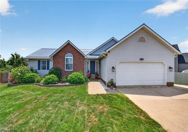 Single family home for sale at 1302 Back Massillon Rd, Orrville, OH 44667 | MLS# 5229354