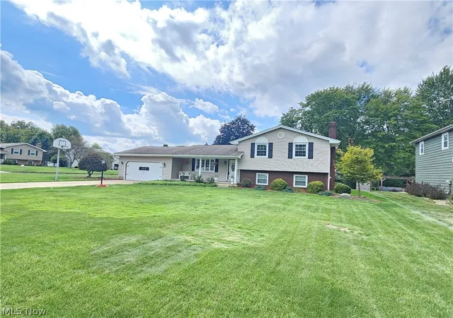 Photo 1 of Single family home for sale at 8394 Four Seasons Trl, Youngstown, OH 44514 | MLS# 5229420 | Listing updated on 2026-09-11