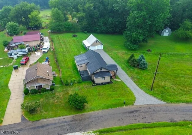 Photo 4 of Single family home for sale at 3236 Young Ave NW, Massillon, OH 44647 | MLS# 5229367 | Listing updated on 2026-10-04