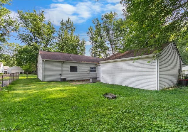 Photo 4 of Single family home for sale at 6240 Montrose Dr, Madison, OH 44057 | MLS# 5229475 | Listing updated on 2026-09-14
