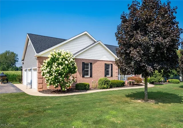 Photo 3 of Sale Pending at 3660 Michelle Ln, Zanesville, OH 43701 | MLS# 5229821 | Listing updated on 2026-10-05