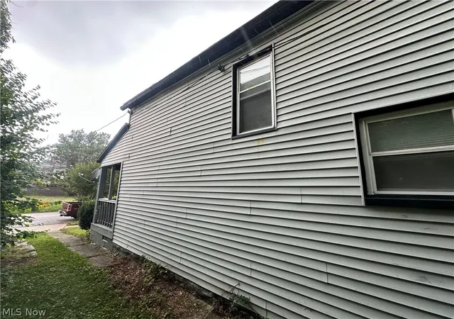 Photo 4 of Sale Pending at 875 E 154th Street, Cleveland, OH 44110 | MLS# 5227537 | Listing updated on 2026-09-21