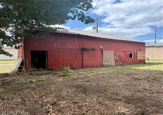 Photo 3 of Land for sale at 327 S 3rd Street, Coshocton, OH 43812 | MLS# 5229934 | Listing updated on 2026-09-02