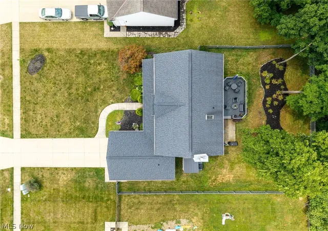 Photo 3 of Sale Pending at 3965 Stonegate Dr, Medina, OH 44256 | MLS# 5229905 | Listing updated on 2026-09-22