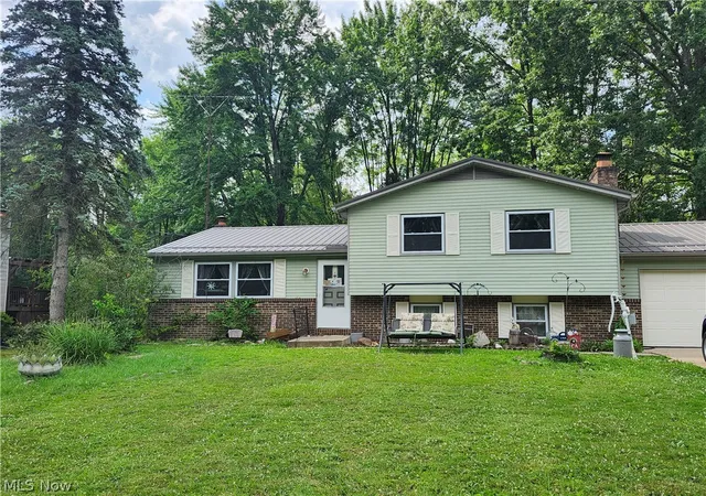 Photo 1 of Single family home for sale at 3528 Draper Ave Se, Warren, OH 44484 | MLS# 5230021 | Listing updated on 2026-09-03