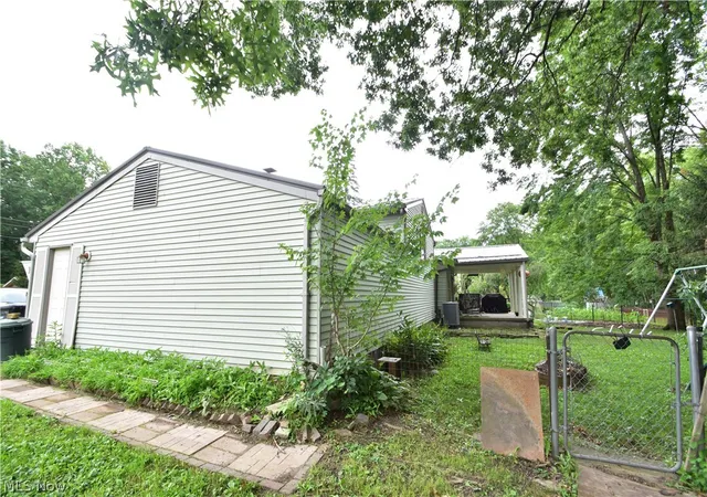 Photo 20 of Single family home for sale at 3528 Draper Ave Se, Warren, OH 44484 | MLS# 5230021 | Listing updated on 2026-09-03
